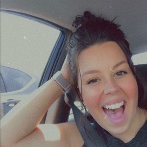 Meet your Posher, Addison